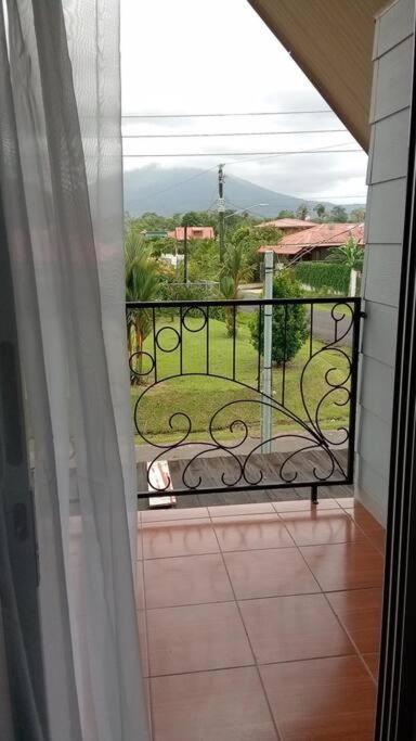 Casa De Las Rosas Volcan Arenal La Fortuna Exterior foto